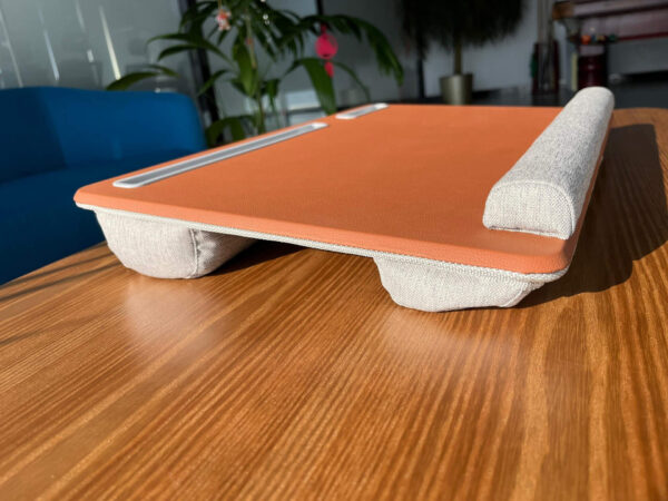 hordozhato-laptop-asztal-8